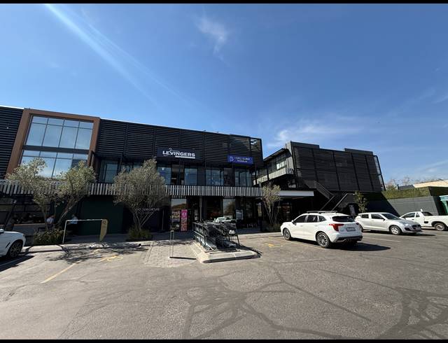 73M² OFFICE TO LET IN PARKTOWN NORTH